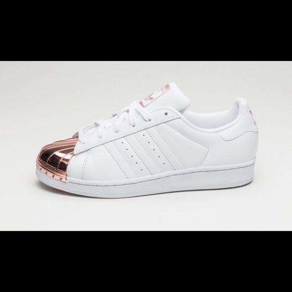 Adidas superstar rose gold shell toe Like new - Picture 2 of 6